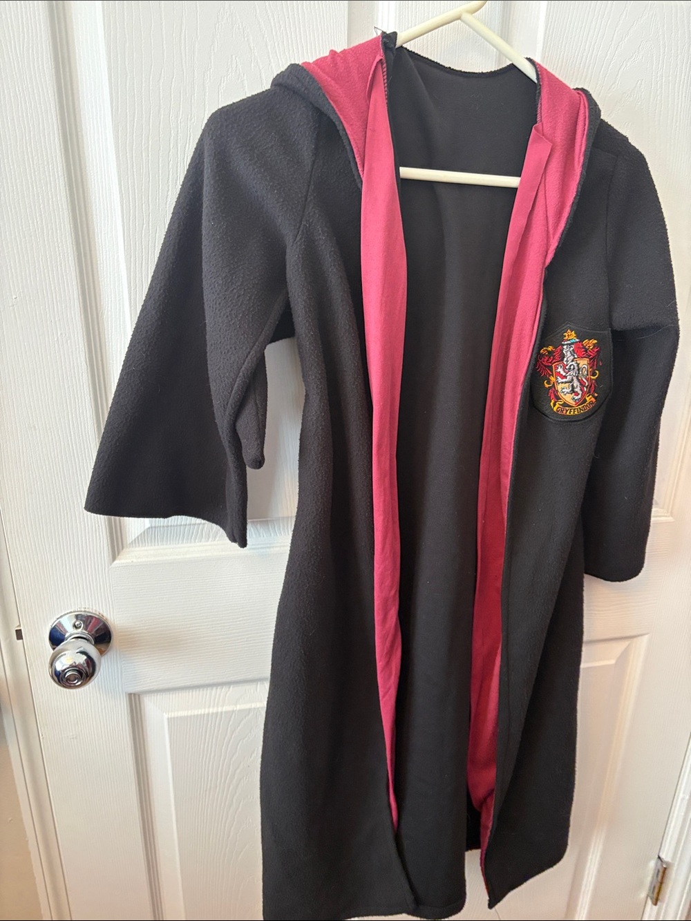 Harry Potter Kids Hooded Robe Coat with Gryffindor Crest - Black and Dark Red